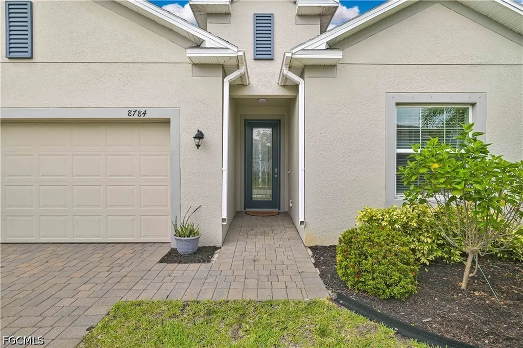 8784 Cascade Price Circle North Fort Myers FL 33917