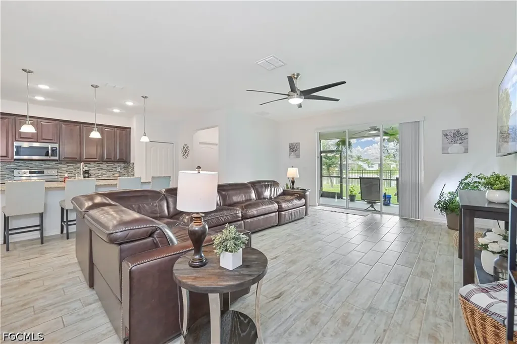 8784 Cascade Price Circle North Fort Myers FL 33917
