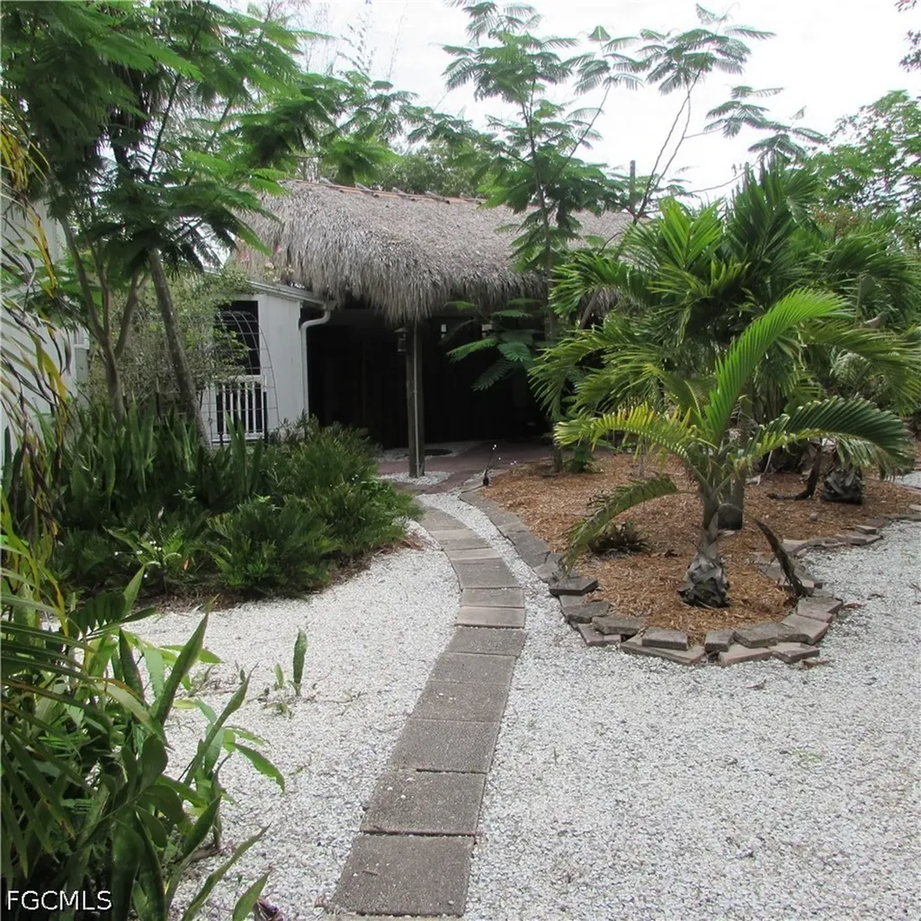 7697 Beach Daisy Lane Bokeelia FL 33922