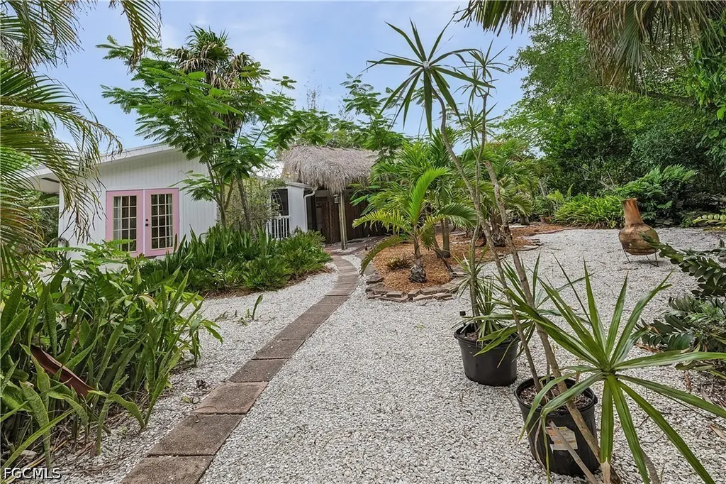 7697 Beach Daisy Lane Bokeelia FL 33922