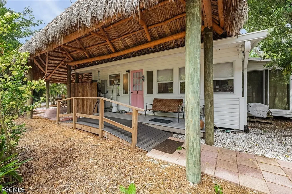 7697 Beach Daisy Lane Bokeelia FL 33922