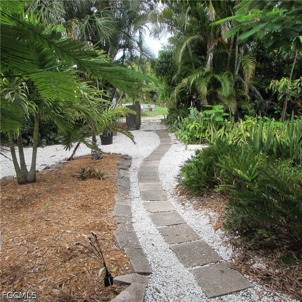 7697 Beach Daisy Lane Bokeelia FL 33922