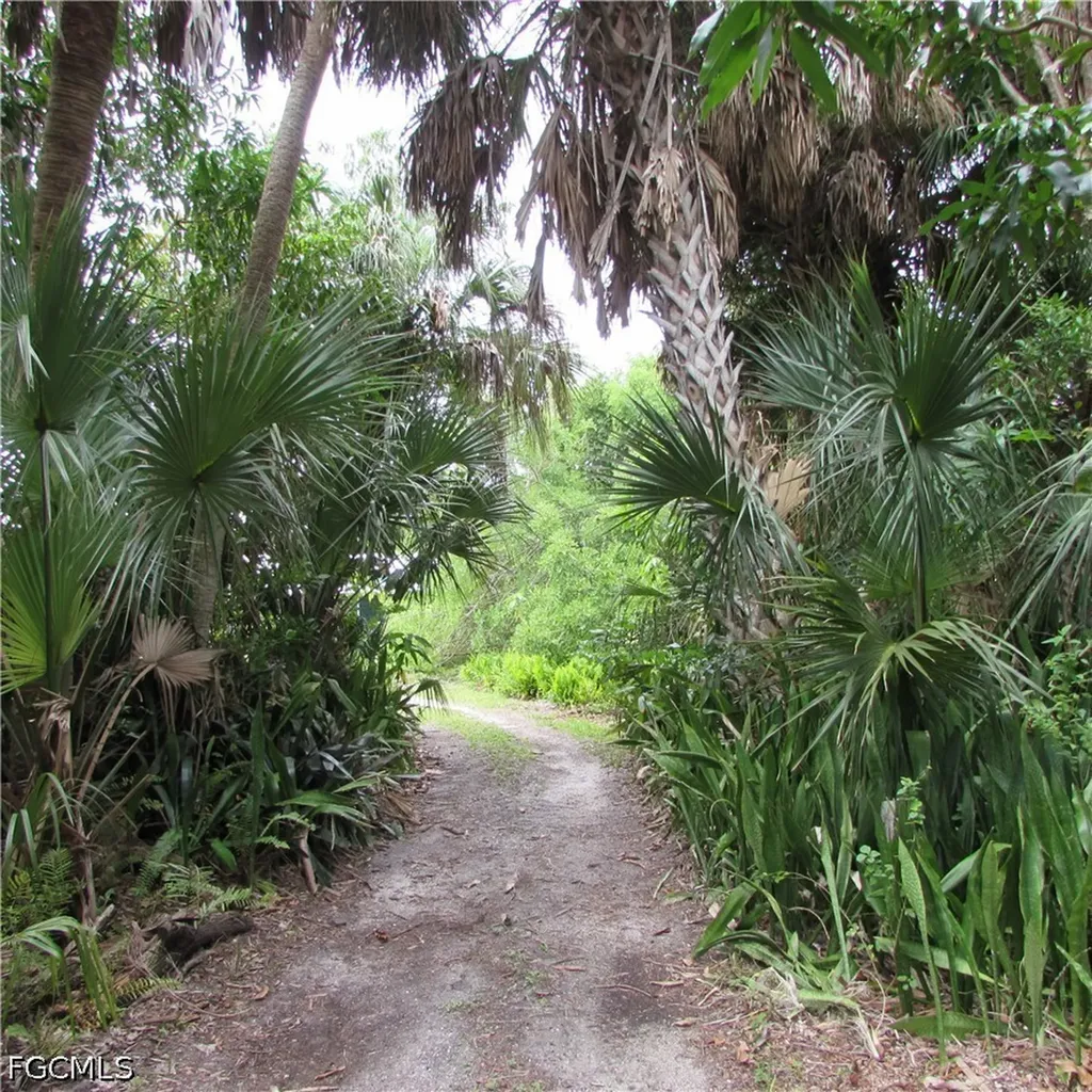 7697 Beach Daisy Lane Bokeelia FL 33922