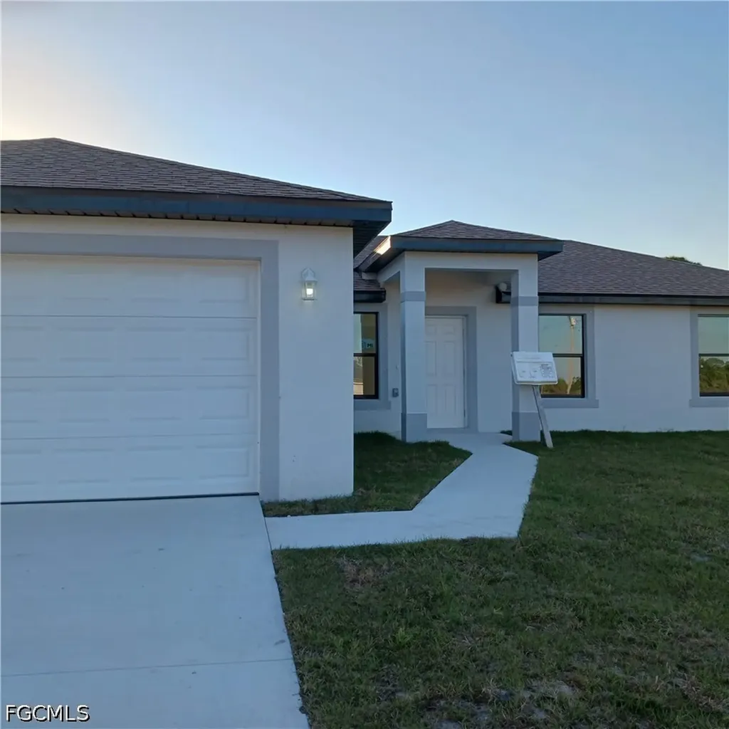 934 Marilyn Avenue S Lehigh Acres FL 33974