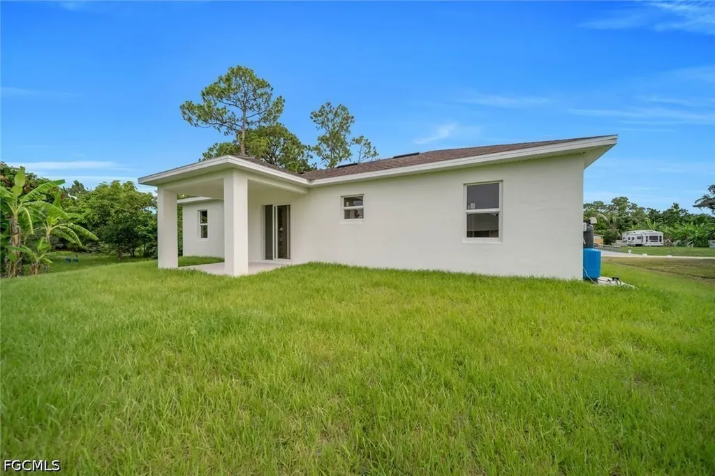 2715 10th Street W Lehigh Acres FL 33971