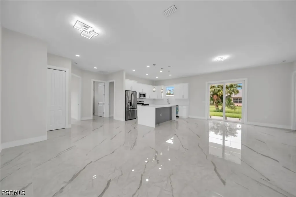 2715 10th Street W Lehigh Acres FL 33971