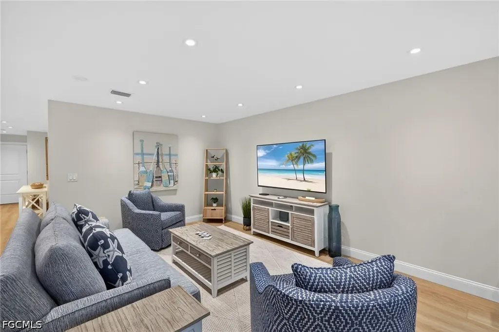2721 W Gulf Drive Sanibel FL 33957