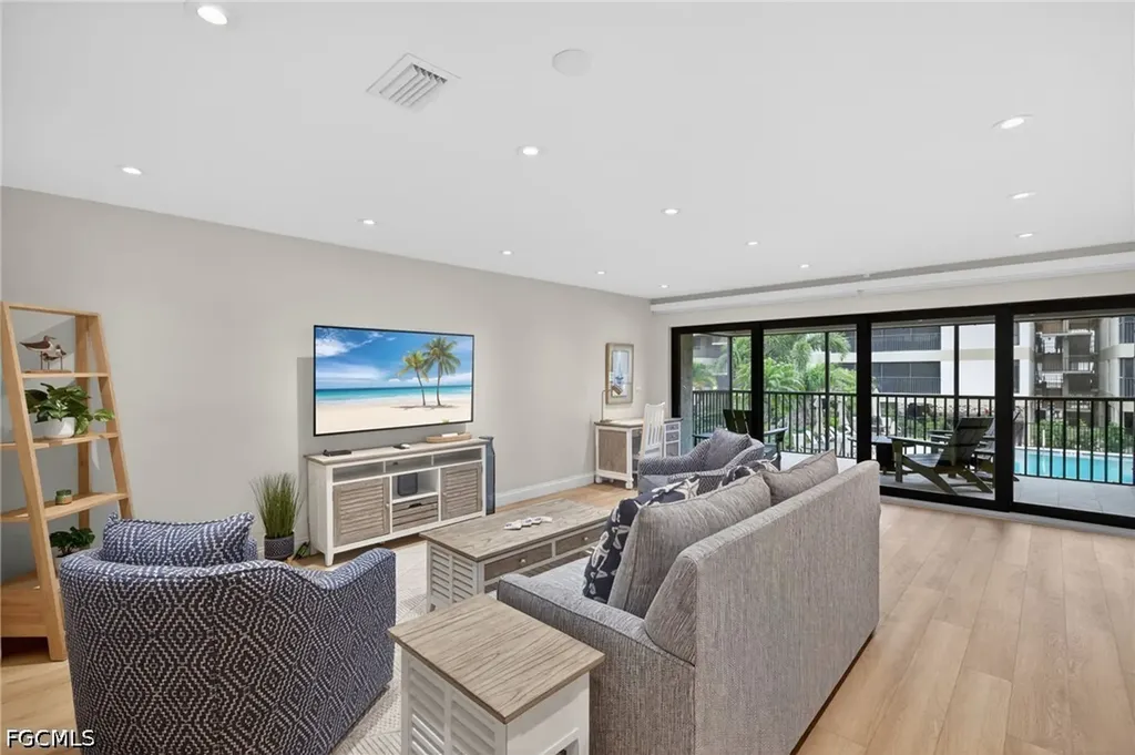 2721 W Gulf Drive Sanibel FL 33957