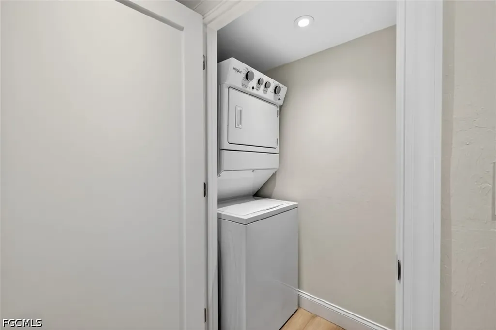 2721 W Gulf Drive Sanibel FL 33957