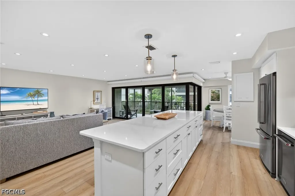 2721 W Gulf Drive Sanibel FL 33957