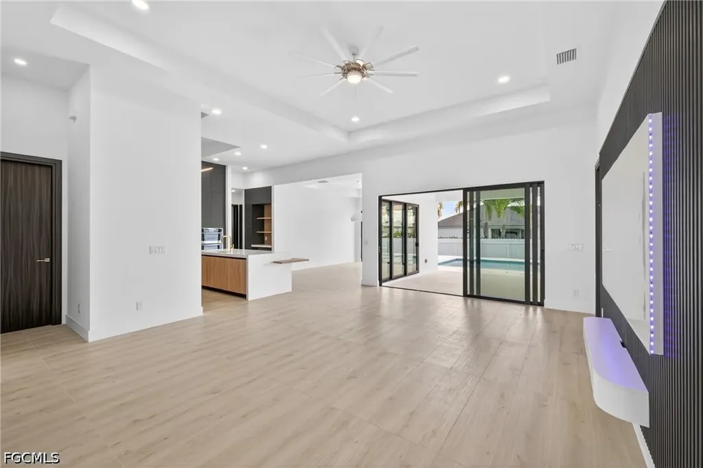 121 NW 35th Place Cape Coral FL 33993