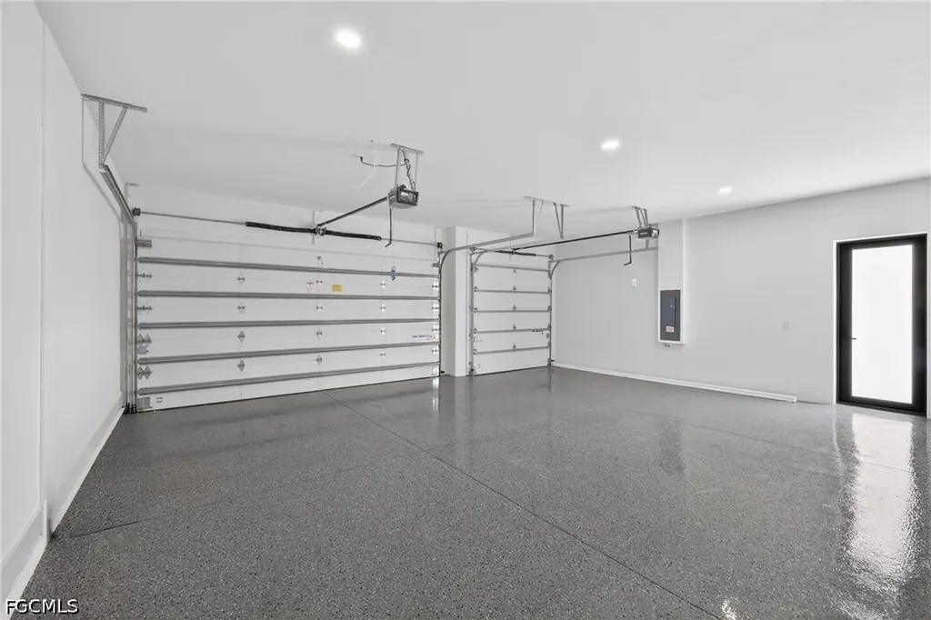 121 NW 35th Place Cape Coral FL 33993