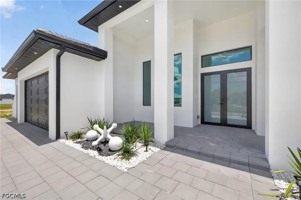 121 NW 35th Place Cape Coral FL 33993