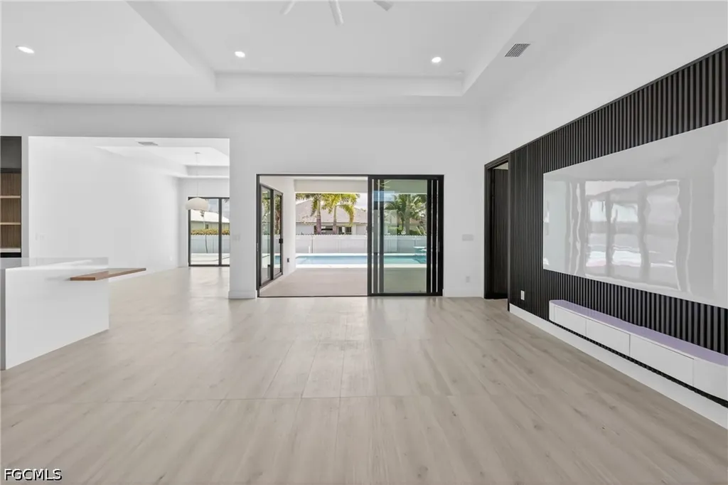 121 NW 35th Place Cape Coral FL 33993