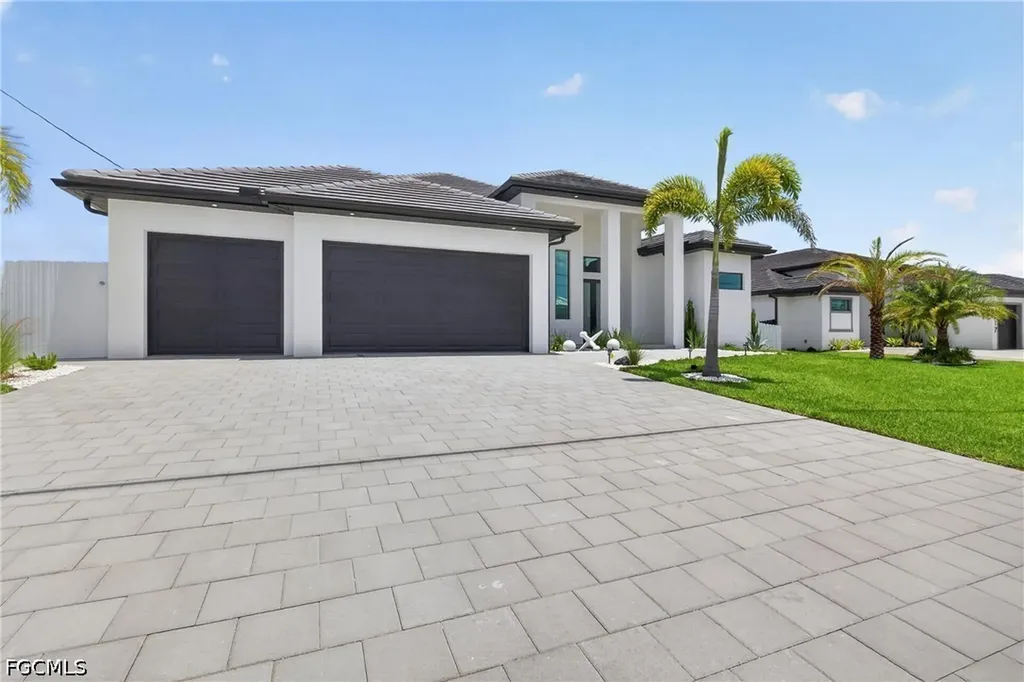 121 NW 35th Place Cape Coral FL 33993
