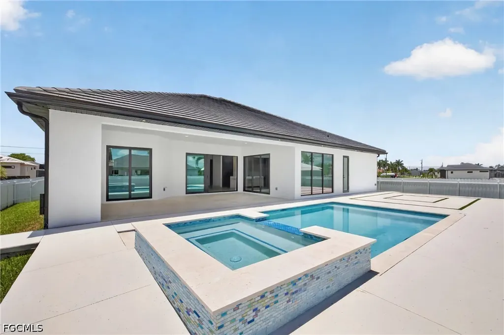 121 NW 35th Place Cape Coral FL 33993