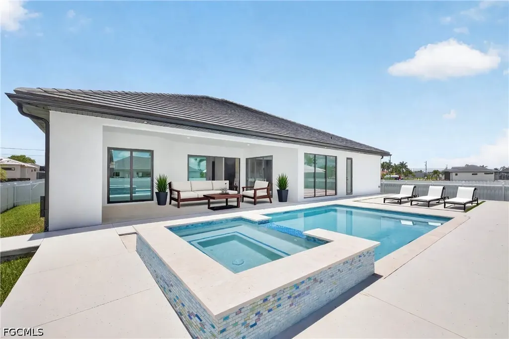 121 NW 35th Place Cape Coral FL 33993