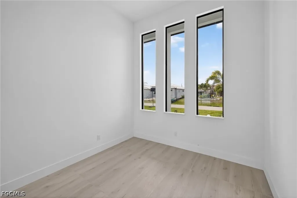 121 NW 35th Place Cape Coral FL 33993
