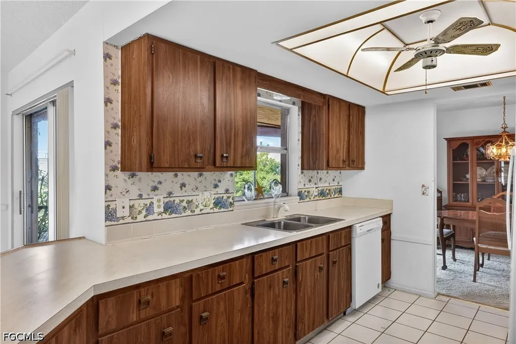 1146 SE 18th Street Cape Coral FL 33990