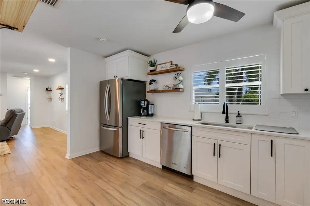 5118 York Court Cape Coral FL 33904