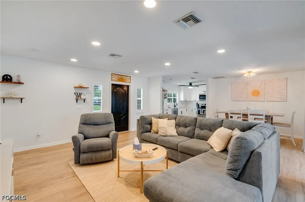 5118 York Court Cape Coral FL 33904