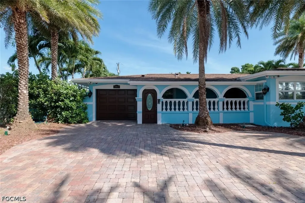 1013 SE 44th Street Cape Coral FL 33904