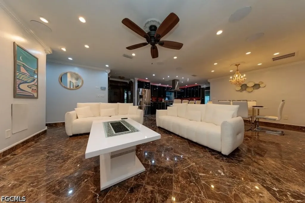 1013 SE 44th Street Cape Coral FL 33904