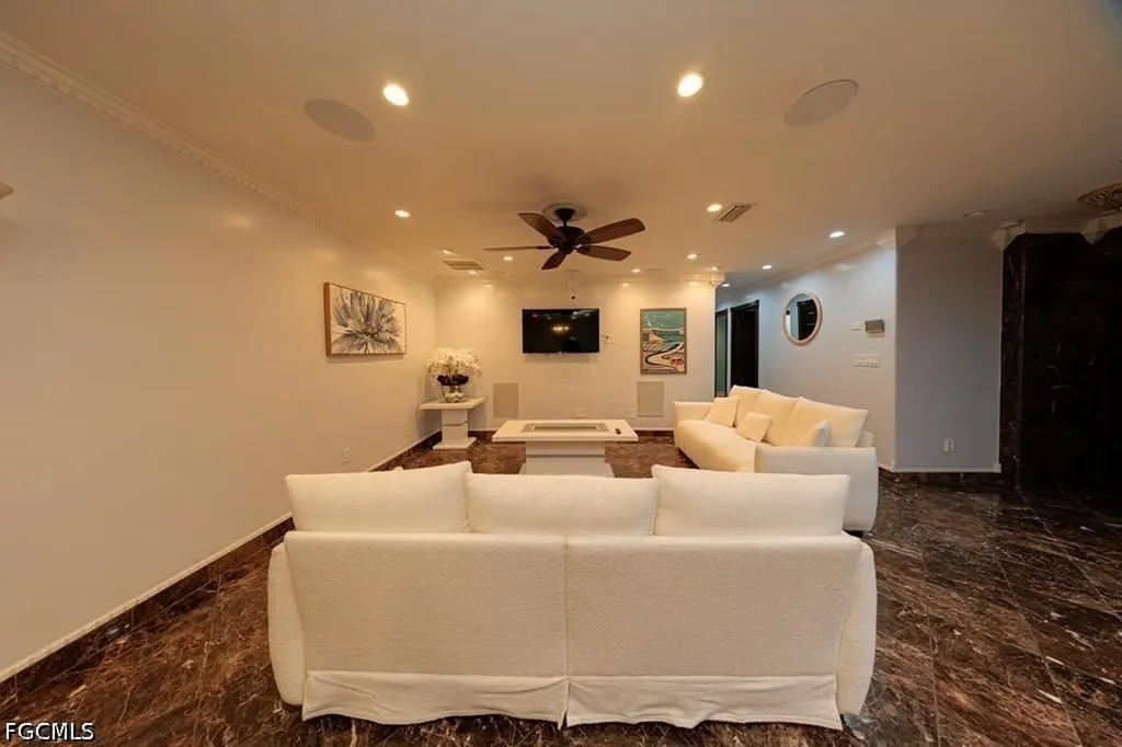 1013 SE 44th Street Cape Coral FL 33904