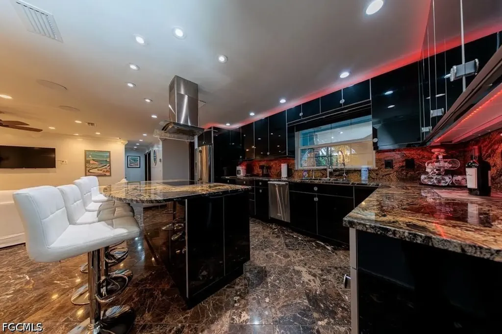1013 SE 44th Street Cape Coral FL 33904