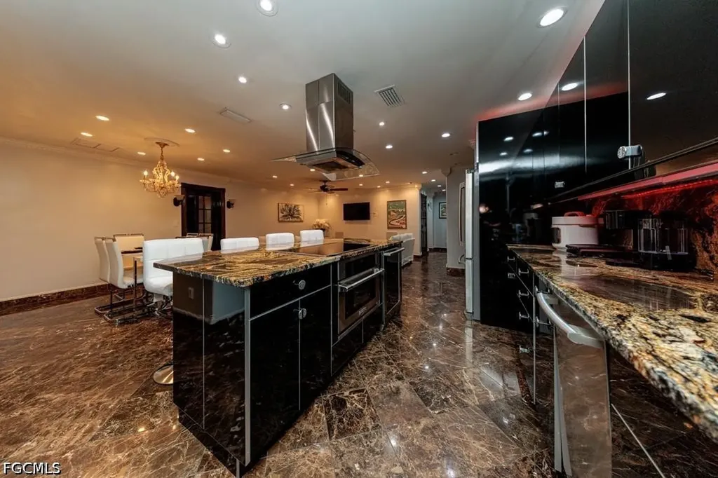 1013 SE 44th Street Cape Coral FL 33904