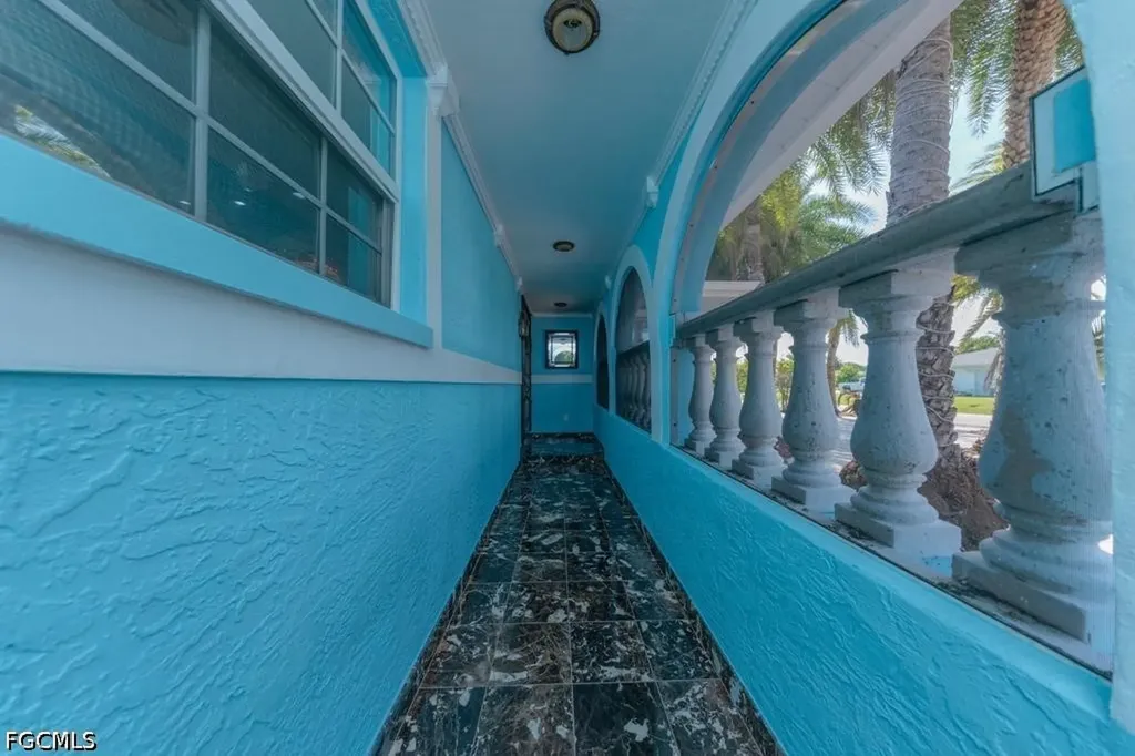 1013 SE 44th Street Cape Coral FL 33904