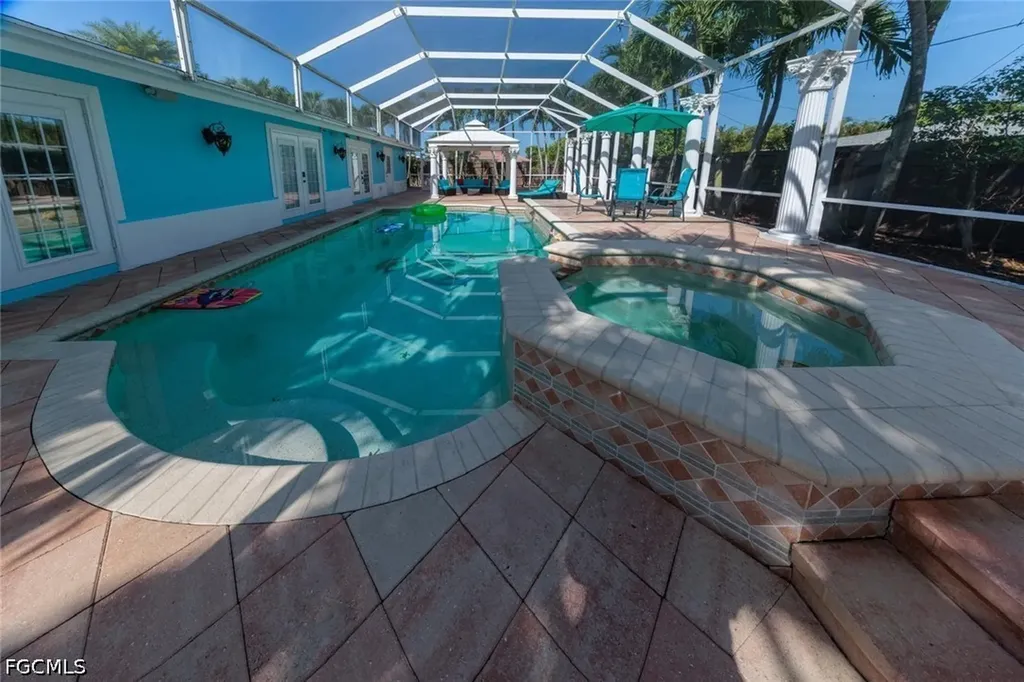 1013 SE 44th Street Cape Coral FL 33904