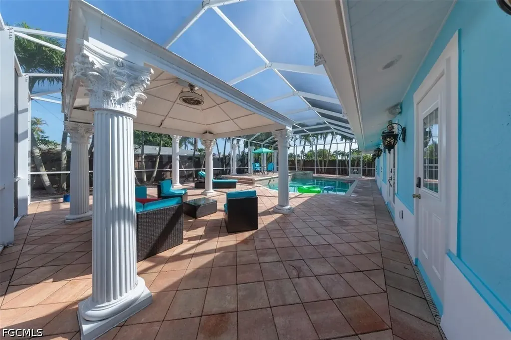 1013 SE 44th Street Cape Coral FL 33904