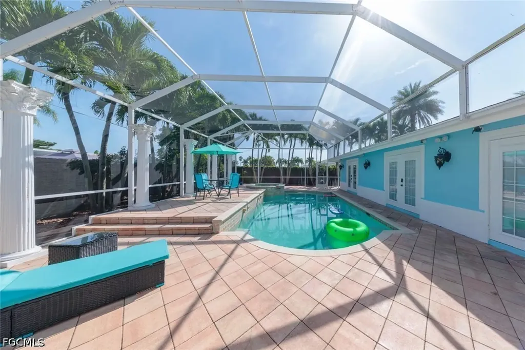 1013 SE 44th Street Cape Coral FL 33904