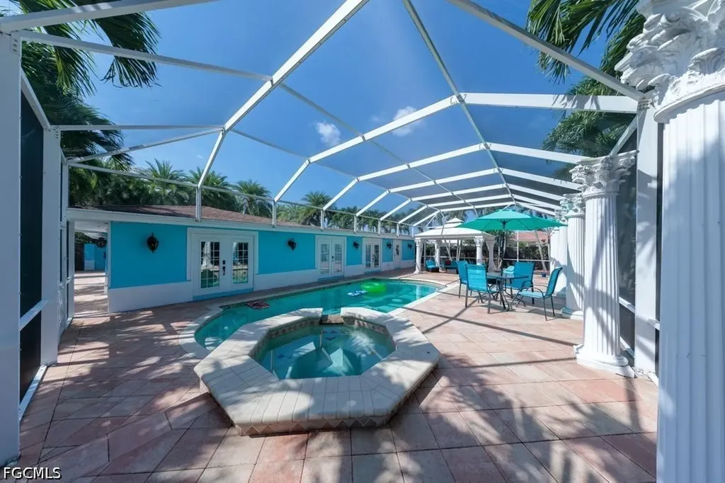 1013 SE 44th Street Cape Coral FL 33904