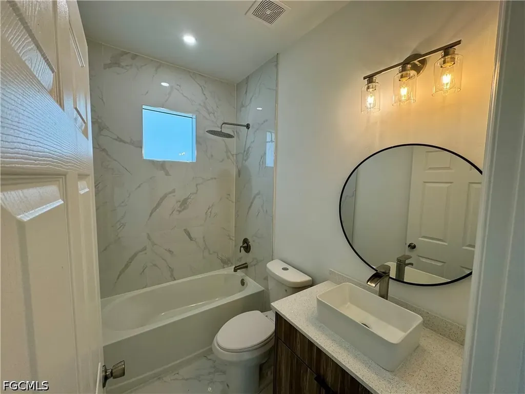 1208 NW 25th Place Cape Coral FL 33993