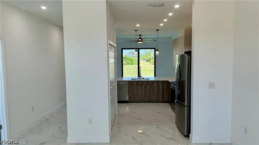 1208 NW 25th Place Cape Coral FL 33993