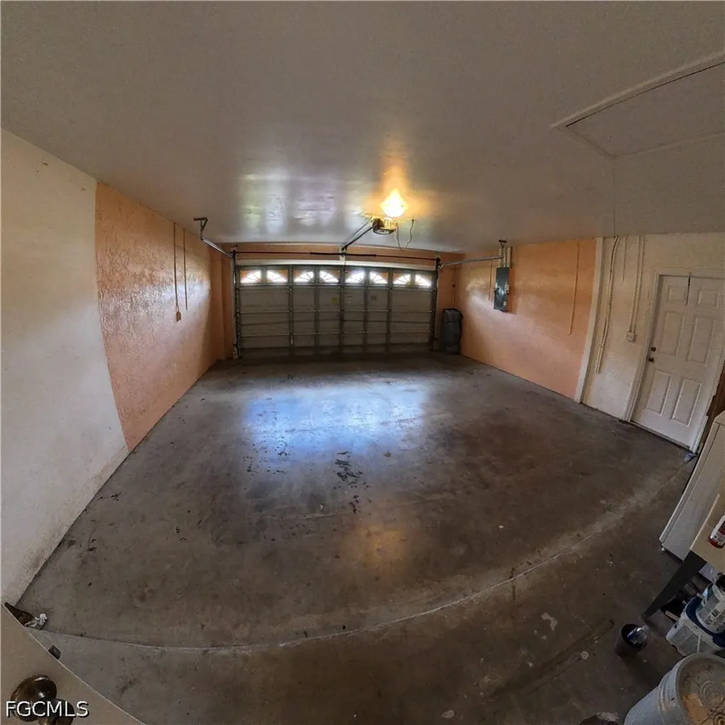 546 Whispering Wind Bend Lehigh Acres FL 33974