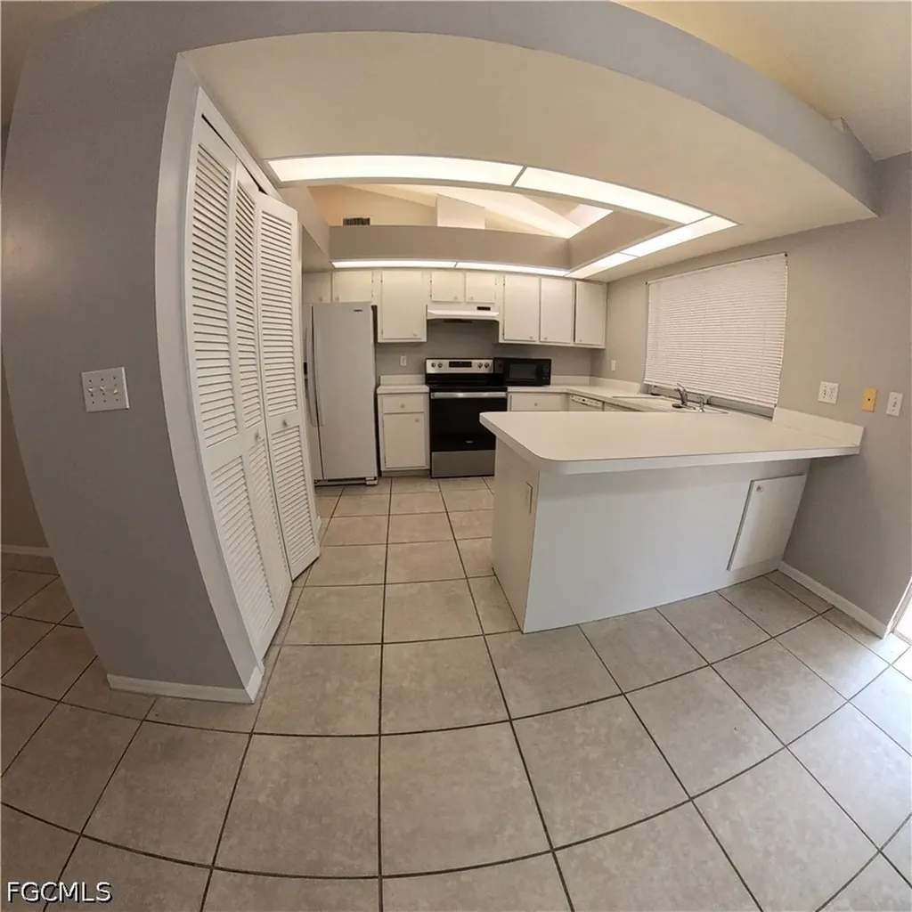 546 Whispering Wind Bend Lehigh Acres FL 33974