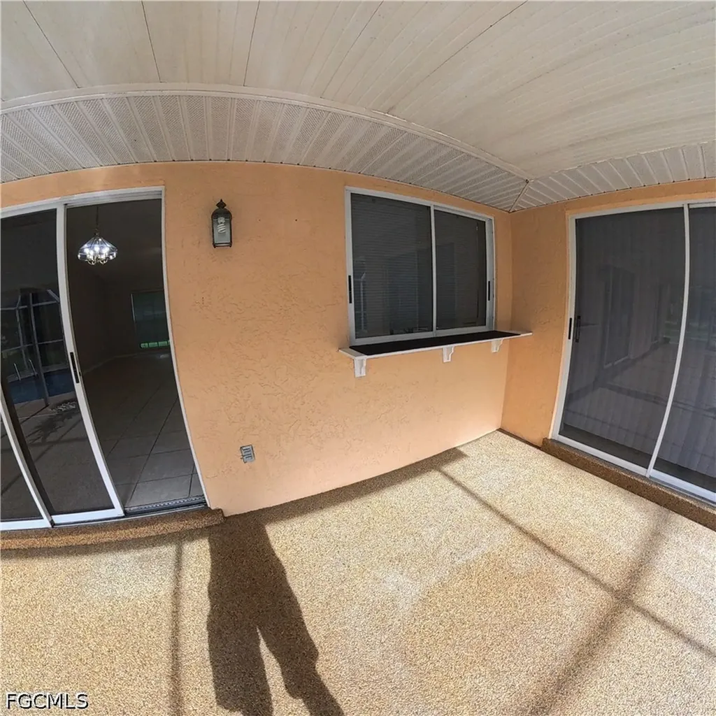 546 Whispering Wind Bend Lehigh Acres FL 33974