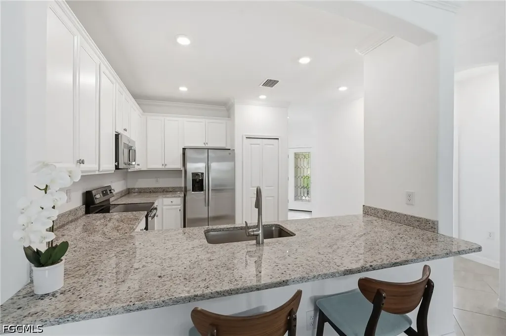 1689 Alameda Drive Naples FL 34120