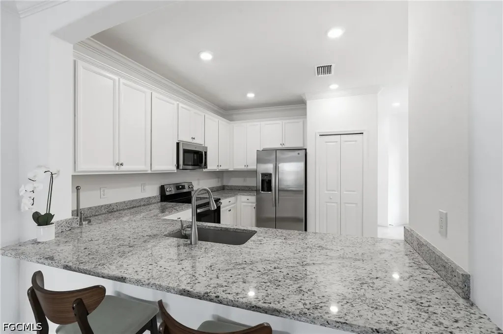 1689 Alameda Drive Naples FL 34120