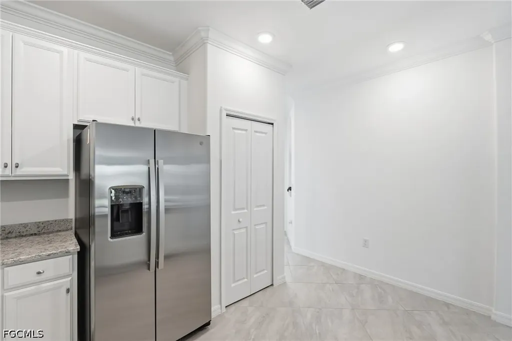 1689 Alameda Drive Naples FL 34120