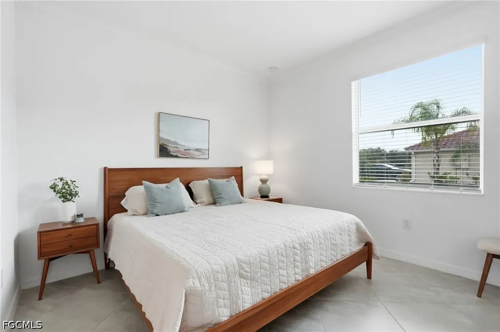 1689 Alameda Drive Naples FL 34120