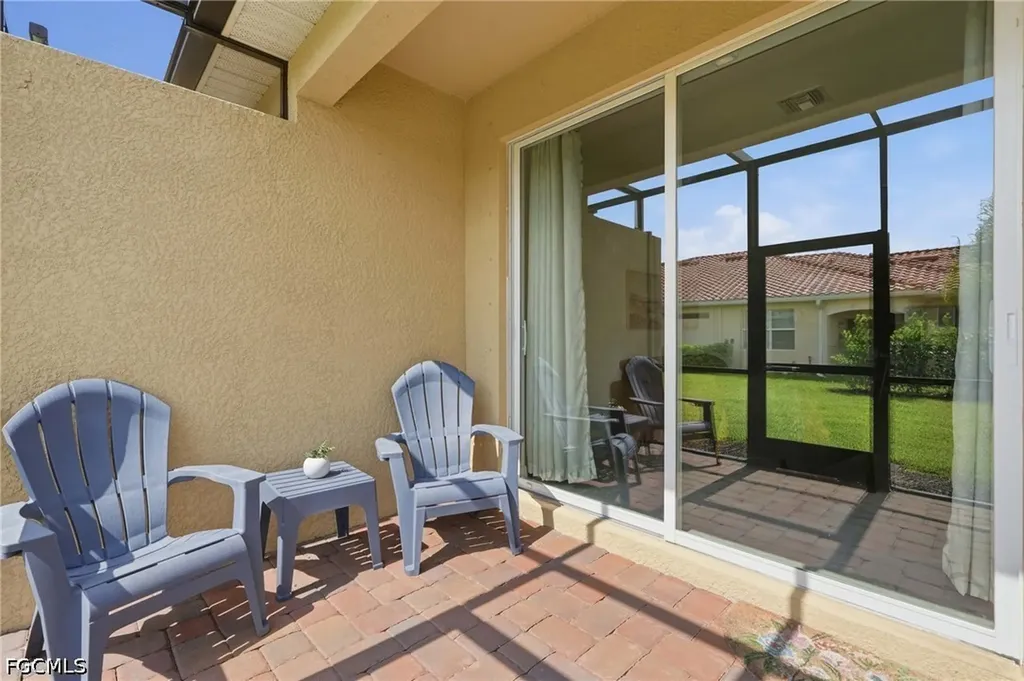 1689 Alameda Drive Naples FL 34120