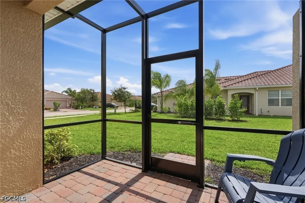 1689 Alameda Drive Naples FL 34120