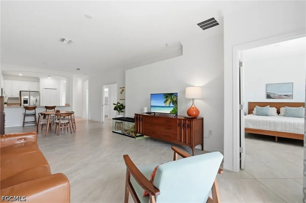 1689 Alameda Drive Naples FL 34120