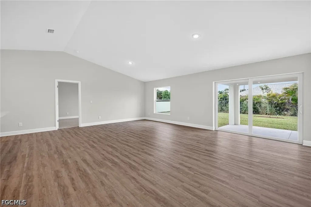 2714 NW 3rd Place Cape Coral FL 33993