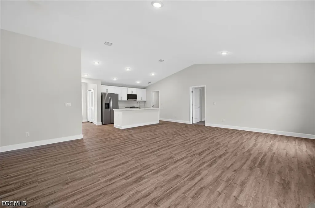 2714 NW 3rd Place Cape Coral FL 33993