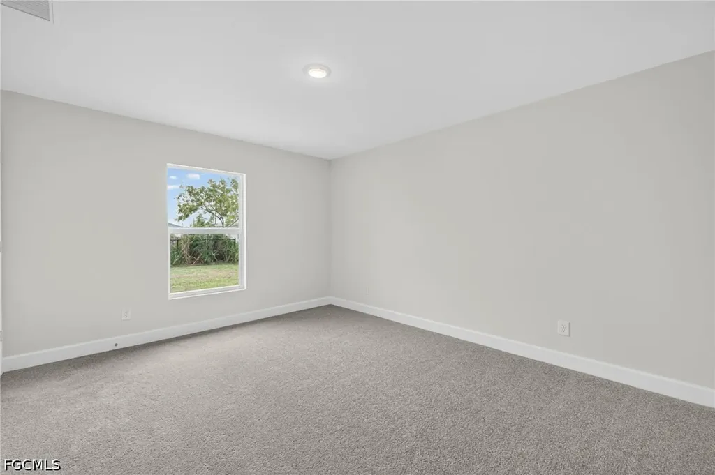 2714 NW 3rd Place Cape Coral FL 33993